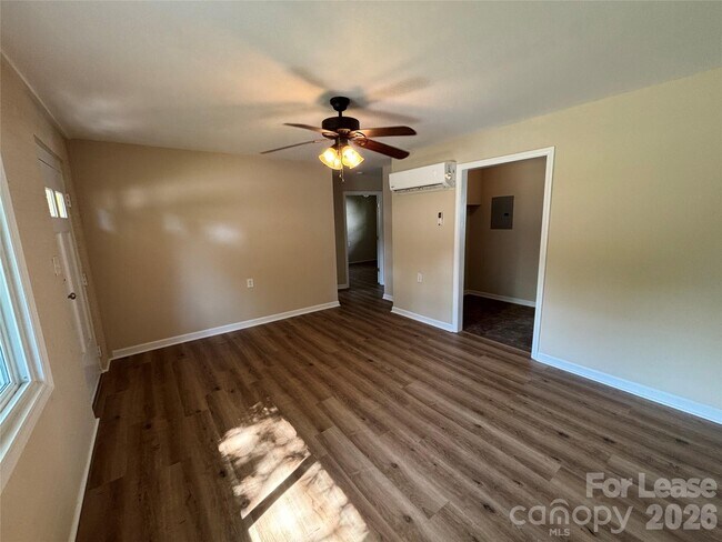Foto del edificio - 204 Westview Dr