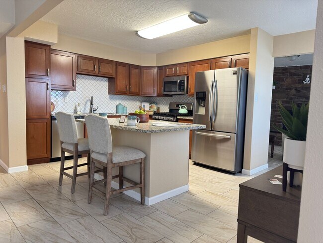 Foto del edificio - One of a kind NE Heights Home