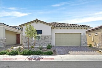 Building Photo - 111 Ibiza Lk Dr