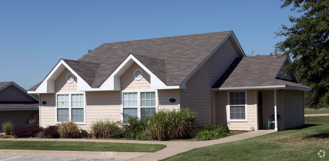 Building Photo - Crestview Senior Duplexes