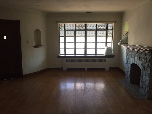 Great spot for the sofa. - 3688 Dover Plz