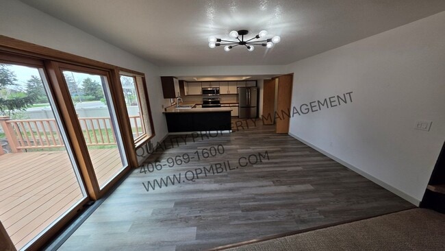 Building Photo - Spacious 4-bedroom, 3-bath home on West end Billings