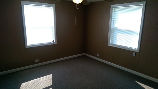 Building Photo - 3731 Hickory Fork Rd