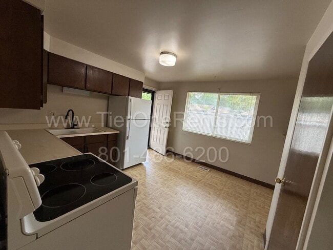 Foto del edificio - NO DEPOSIT option available for qualified ...