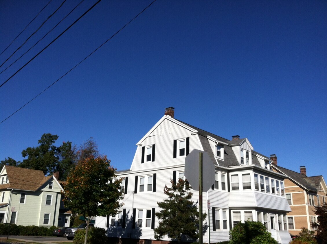 Primary Photo - 318 Springfield St