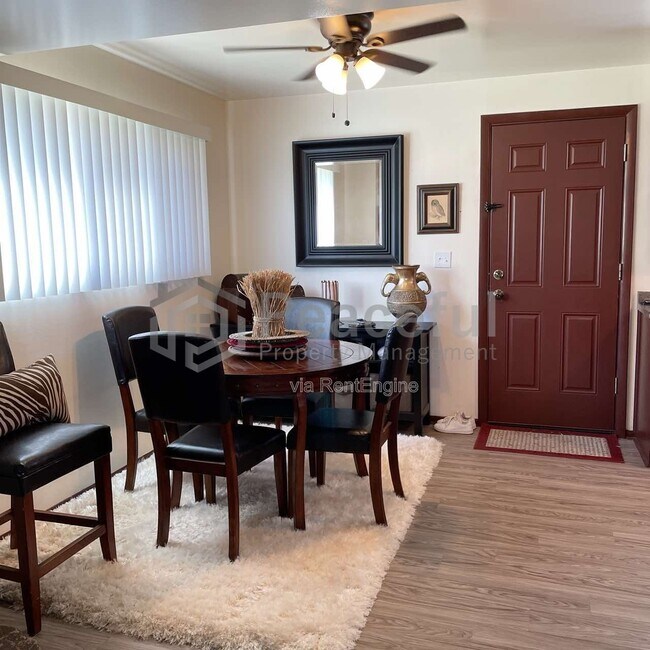 Foto del edificio - 1470 Brooklane Cir S