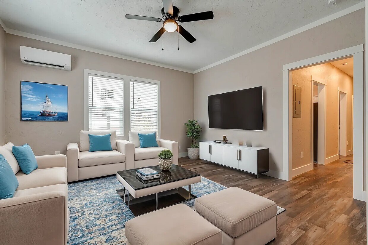 Living Room - 316 W Cypress St