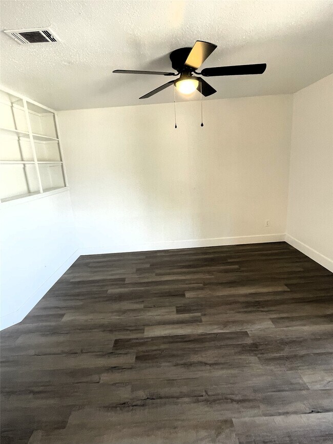 Foto del edificio - 741 James St