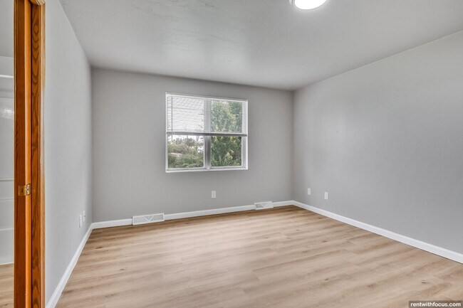 Foto del edificio - Allouez Parkway Apartments