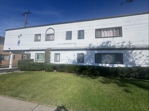 Building Photo - 8127 Stewart and Gray Rd