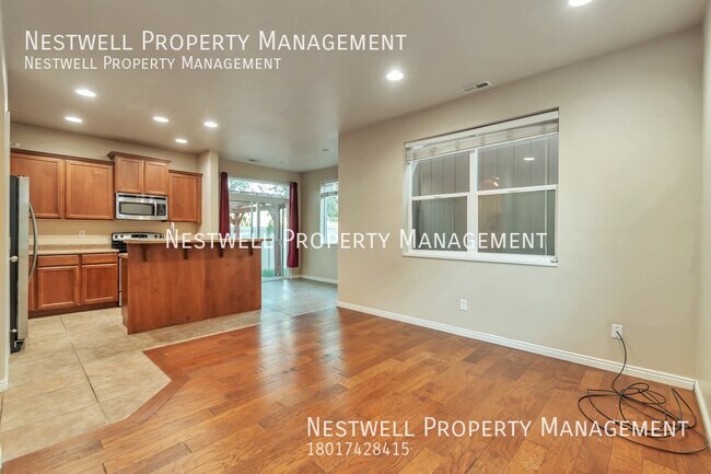 Foto del edificio - Fabulous 3-bed Home in North Salt Lake