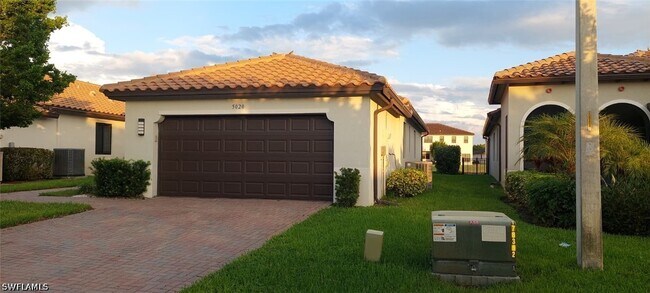 Building Photo - 5020 Arancia Ln