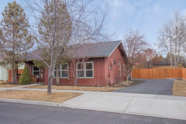 Building Photo - 61278 Sunflower Ln