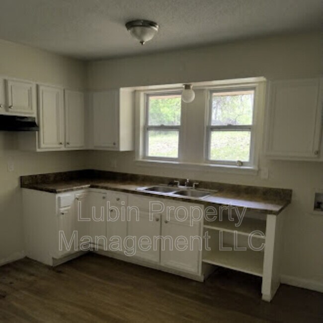 Building Photo - 3413 Mountain Terrace St