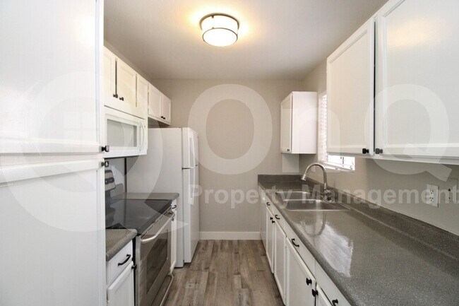 Foto del edificio - 1942 S Emerson