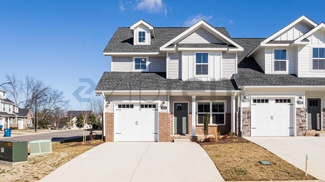 Building Photo - 532 Rohan Dr