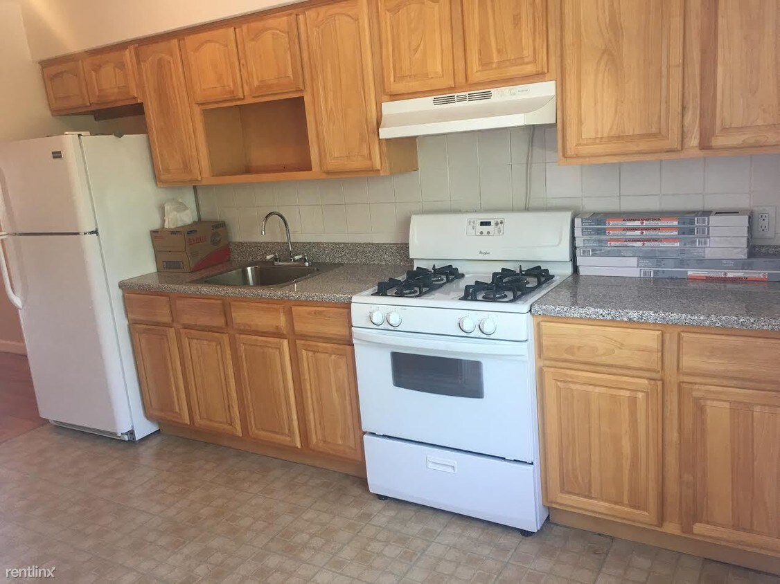 Primary Photo - 6136 70th St