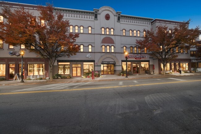 Building Photo - Polk on Third