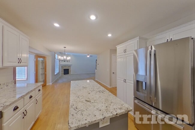 Building Photo - 1259 Irvine Dr