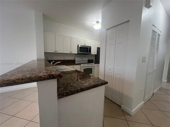 Foto del edificio - 9323 SW 227th St