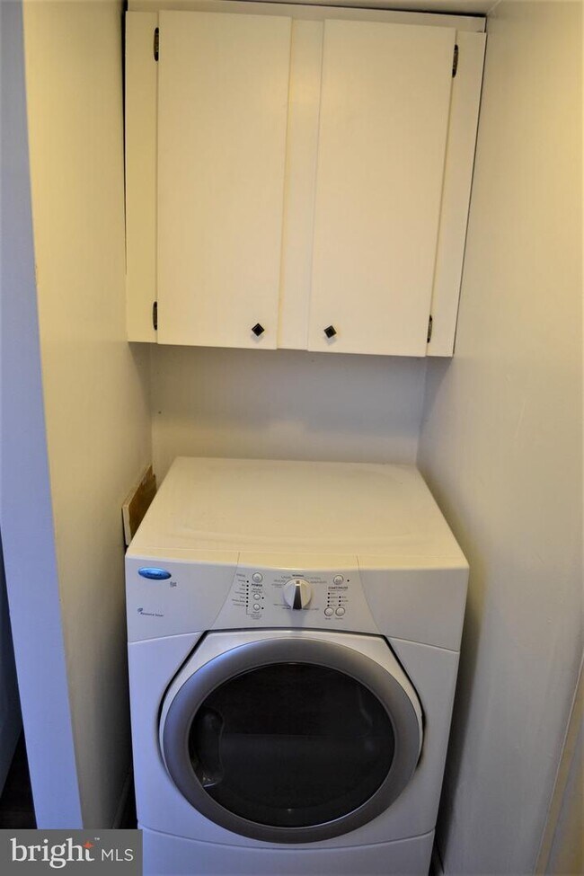 Foto del edificio - 233 Township Line Rd