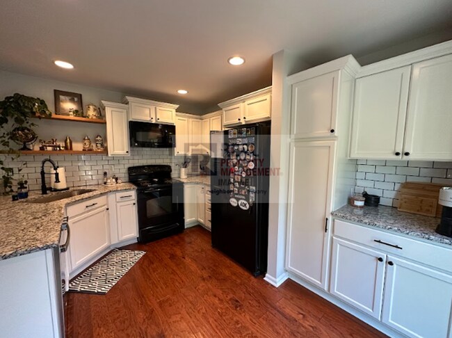 Foto del edificio - Check out this adorable 3 bedroom, 2.5 bath home!