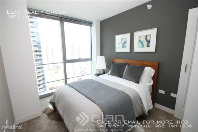 Foto del edificio - Wolf Point West (343 W Wolf Point Plaza 1908)