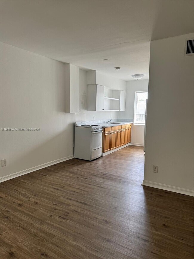 Foto del edificio - 660 NE 88th Terrace