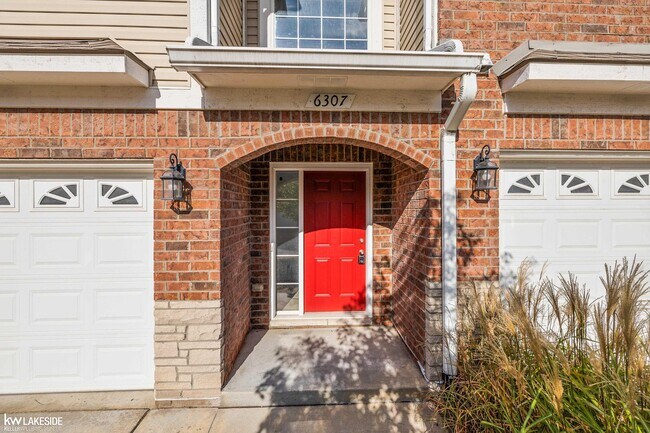 Building Photo - 6263 WINDEMERE LN