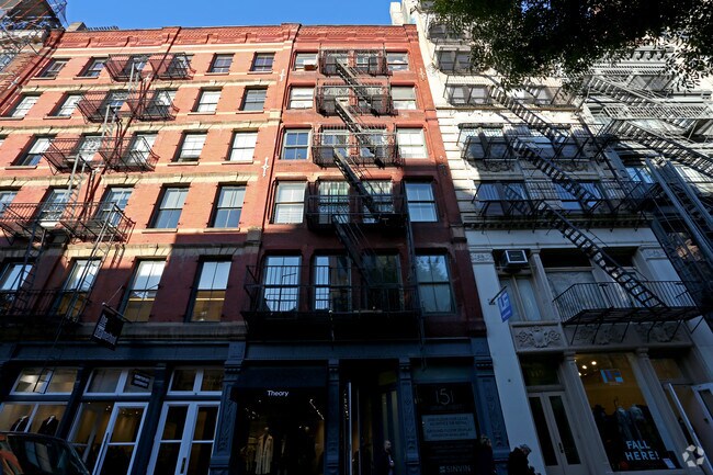 Building Photo - 151 Spring St