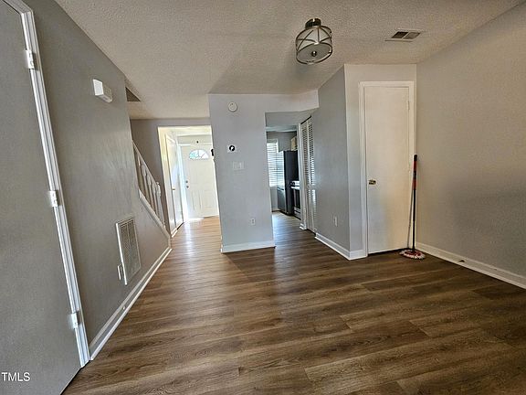 Building Photo - Build Equity While Leasing - Lease and Own...