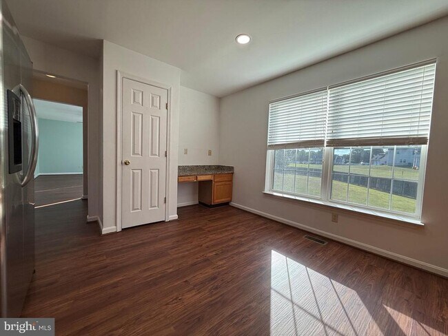 Foto del edificio - 21707 Harrison St