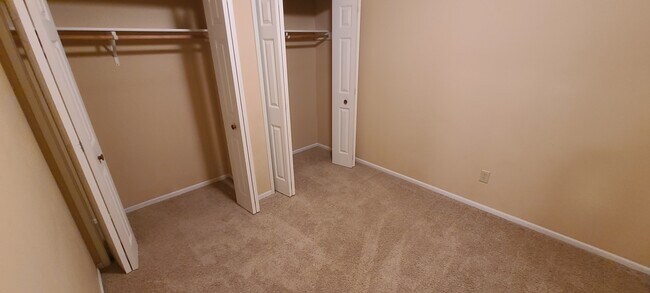 Building Photo - 202 Stone Creek Dr