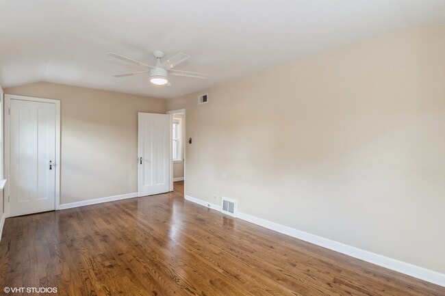 Foto del edificio - 5111 N Newland Ave