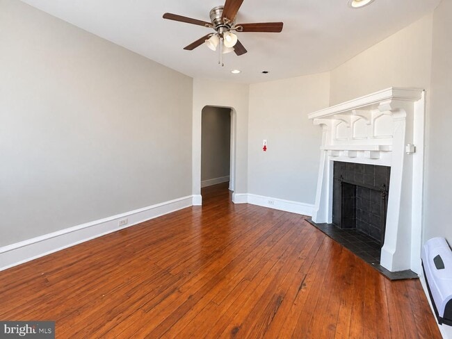 Building Photo - 5548 Sansom St