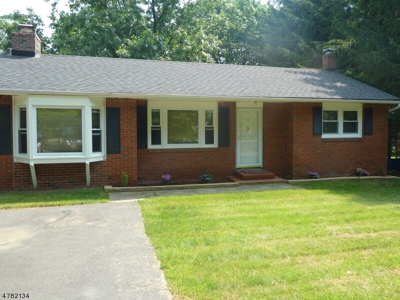 10 Carlson Ln, Sparta, NJ 07871 Room for Rent in Sparta, NJ