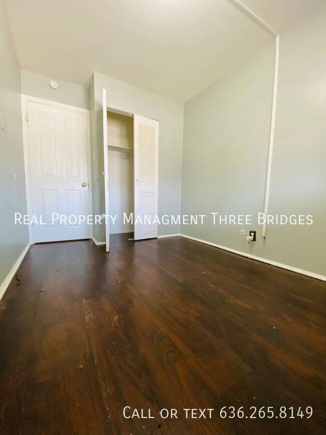 Building Photo - 7435 Hazelcrest Dr