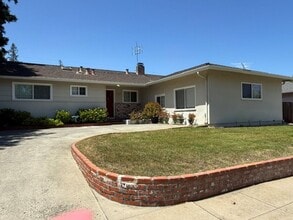 Building Photo - 1521 Jasper Dr