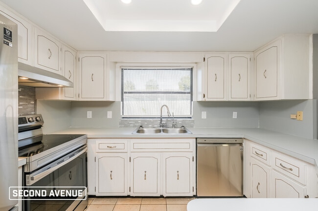 Foto del edificio - 7231 Box Elder DR