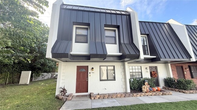 Foto del edificio - 6667 Miller Dr