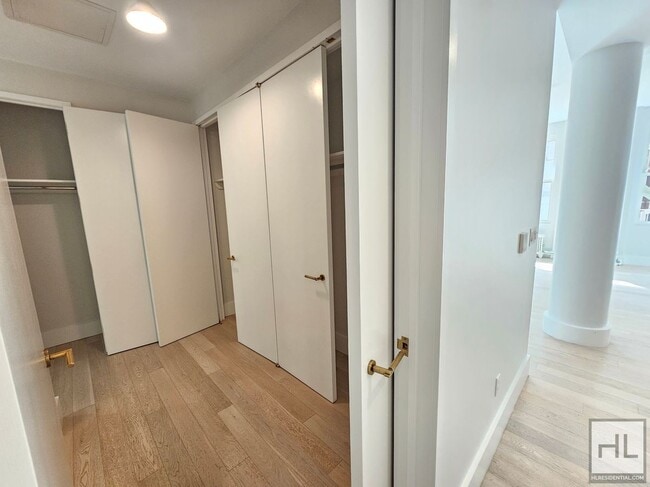 Building Photo - Ultra-Luxury 4-Bedroom Loft in SoHo | 3rd ...
