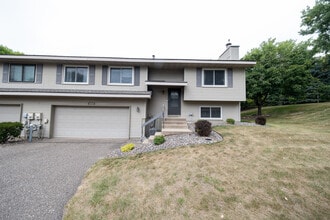Building Photo - 4222 Goldenrod Ln N
