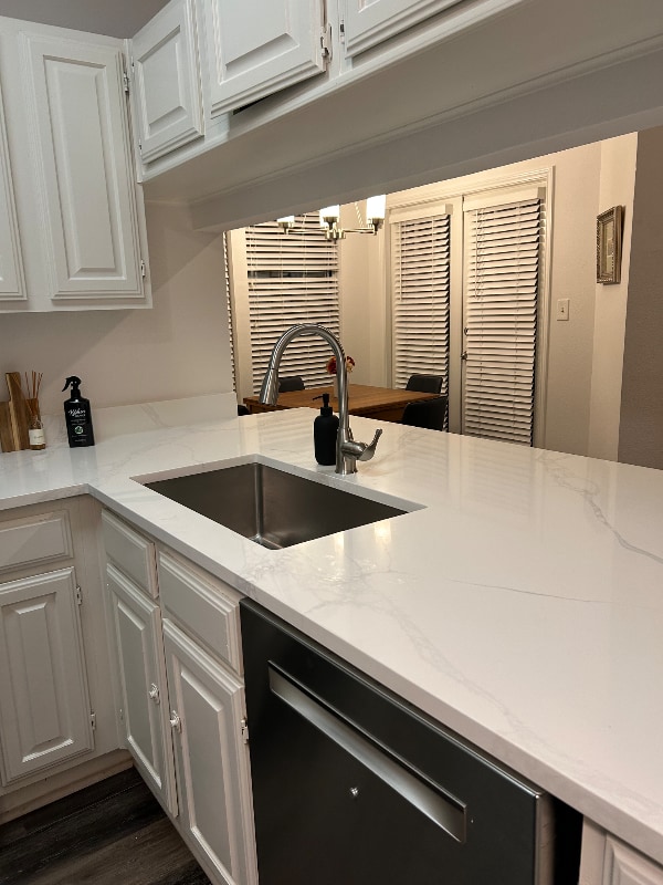 Building Photo - 3001 Cedar St