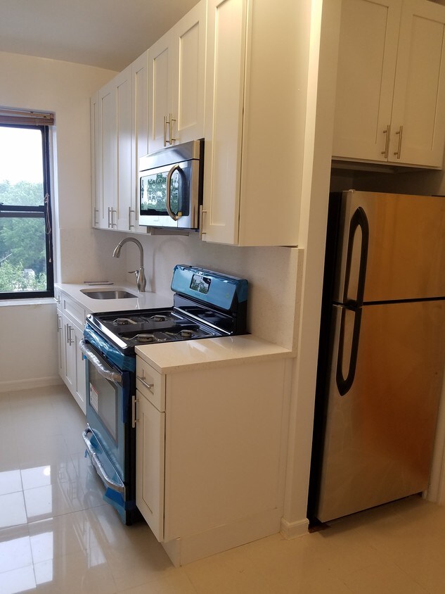 402 Bay Ridge Pkwy, Brooklyn, NY 11209 Apartments in Brooklyn, NY