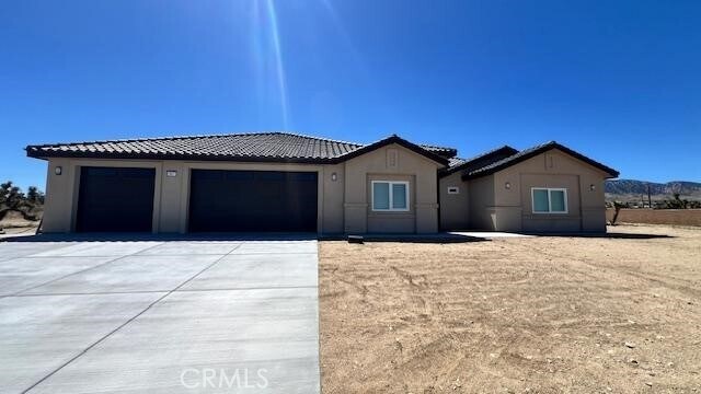 Foto principal - 947 Rancho Rd