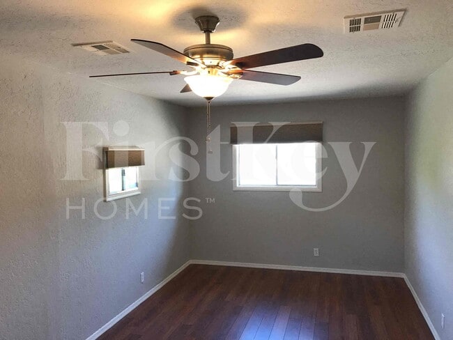Building Photo - 1205 W Highland Ave