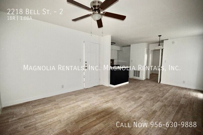 Foto del edificio - 2218 Bell St