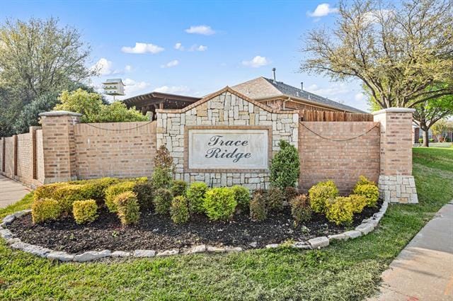 Building Photo - 8625 Shadow Trace Dr