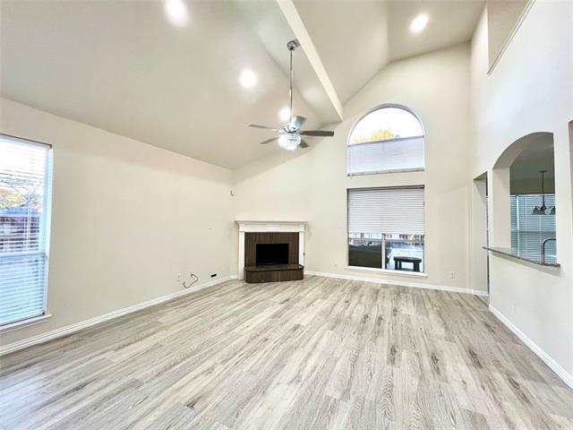 Foto del edificio - 3301 Bluegrass Dr