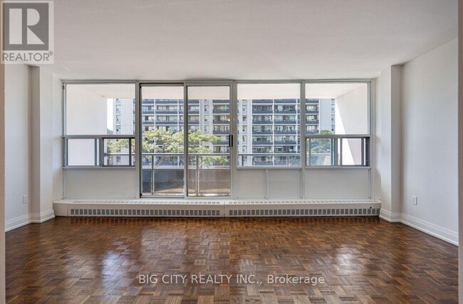 Photo du bâtiment - 70 Cambridge Ave